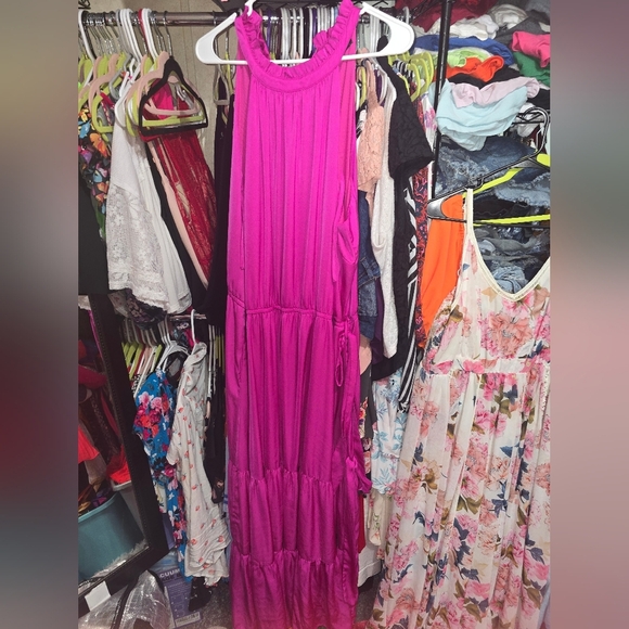 NWOT CITY CHIC HALTER TIERED MAXI DRESS 20 - Picture 2 of 6